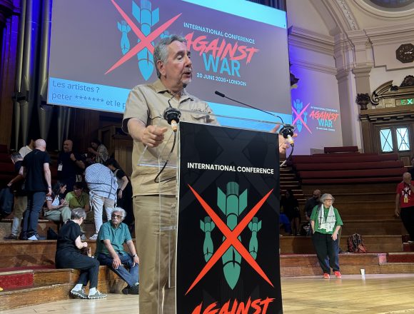John Rees, activista político, académico, historiador y periodista británico