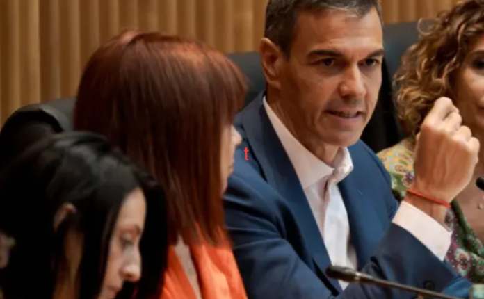 La entrada masiva de 72.000 migrantes a Ceuta desató una crisis que enfrenta a Pedro Sánchez, la ultraderecha, Italia, Marruecos y Trump. Análisis de una crisis migratoria que redefinió fronteras en Europa en 2026.